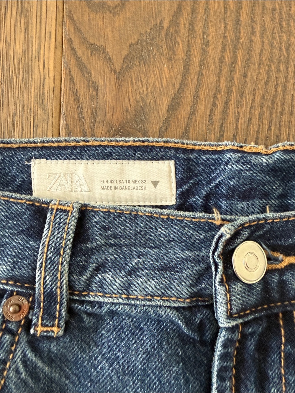 Zara Straight Jeans - Picture 2 of 5